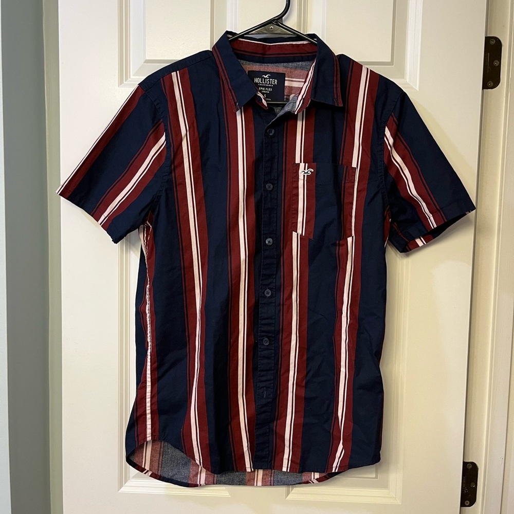 Hollister short sleeve button down